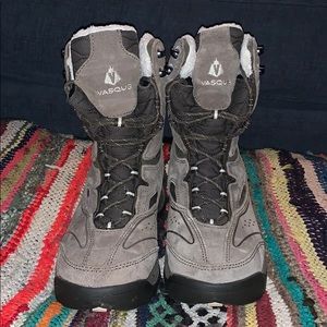 Vasque winter boot.